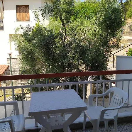 Aparthotel House Sissy Neos Marmaras